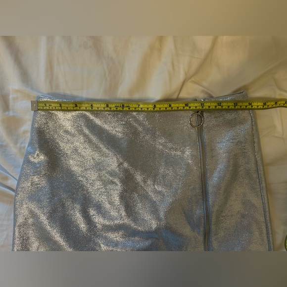 Forever 21 Shiny Silver Skirt - Picture 4 of 5